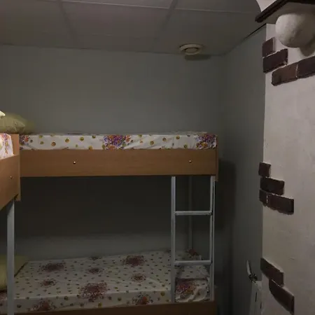 на антоновича Hostel Kyiv