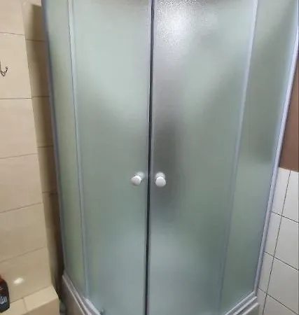 на антоновича Hostel